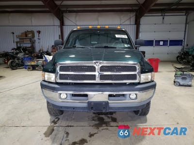 Piąte zdjęcie samochodu w środku: 2001 DODGE RAM 3500 VIN:1B7MF33681J503997 - miniatura