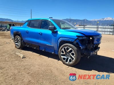 Czwarte zdjęcie samochodu z boku: 2025 CHEVROLET SILVERADO RST VIN:1GC402EL3SU406754 - miniatura