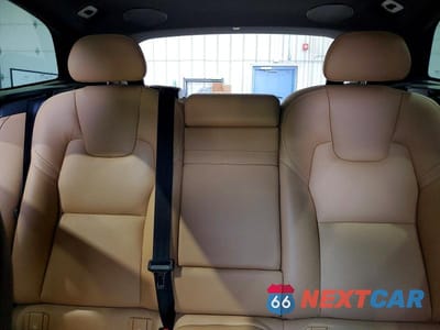 Zdjęcie 10 z 13 samochodu: 2019 VOLVO XC60 T5 VIN:LYV102RK4KB215634 - miniatura