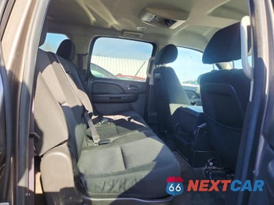 Zdjęcie 11 z 13 samochodu: 2012 CHEVROLET SUBURBAN K1500 LS VIN:1GNSKHE74CR317679 - miniatura