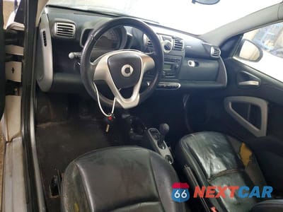 Zdjęcie 8 z 11 samochodu: 2008 SMART FORTWO PURE VIN:WMEEJ31X38K150752 - miniatura