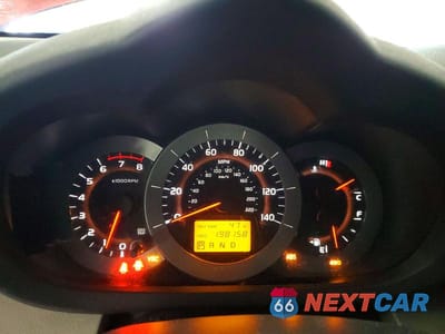 Zdjęcie 9 z 13 samochodu: 2006 TOYOTA RAV4 BASE VIN:JTMBD33VX66007453 - miniatura