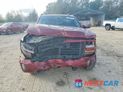 Piąte zdjęcie samochodu w środku: 2017 CHEVROLET SILVERADO K1500 LT VIN:3GCUKREC6HG298113 - miniatura