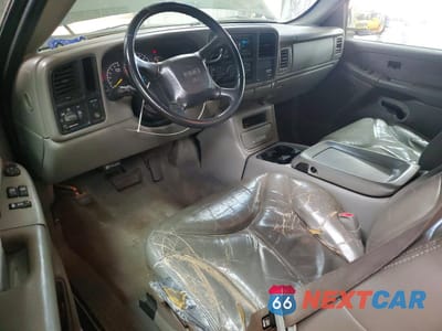 Zdjęcie 8 z 13 samochodu: 2001 GMC NEW SIERRA C1500 VIN:2GTEC19T611240319 - miniatura