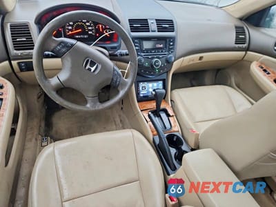 Zdjęcie 8 z 11 samochodu: 2005 HONDA ACCORD EX VIN:1HGCM56785A046147 - miniatura