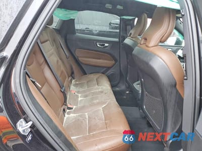 Zdjęcie 10 z 12 samochodu: 2021 VOLVO XC60 T5 MOMENTUM VIN:YV4102DKXM1700472 - miniatura