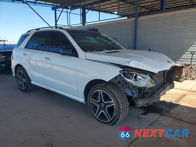 Czwarte zdjęcie samochodu z boku: 2018 MERCEDES-BENZ GLE 350 4MATIC VIN:4JGDA5HB4JB074329 - miniatura