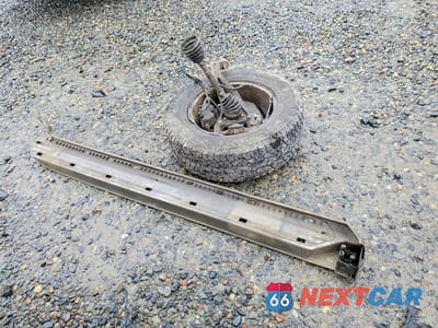 Zdjęcie 13 z 13 samochodu: 2003 FORD EXPLORER EDDIE BAUER VIN:1FMZU74E43UC15089 - miniatura