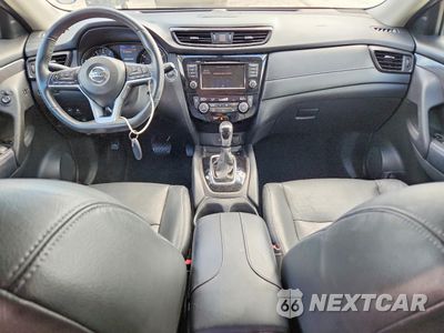 Zdjęcie 8 z 14 samochodu: 2018 NISSAN ROGUE SV VIN:5N1AT2MT0JC784459 - miniatura