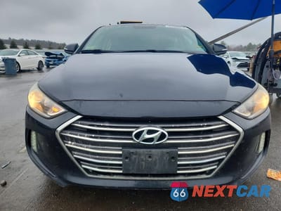 Piąte zdjęcie samochodu w środku: 2017 HYUNDAI ELANTRA LIMITED VIN:KMHD84LF4HU070621 - miniatura