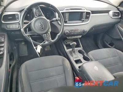 Zdjęcie 8 z 13 samochodu: 2017 KIA SORENTO LX V6 VIN:5XYPGDA5XHG302994 - miniatura