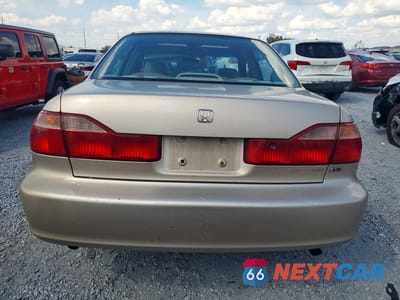 Zdjęcie 6 z 13 samochodu: 2000 HONDA ACCORD EX VIN:1HGCG1654YA082338 - miniatura