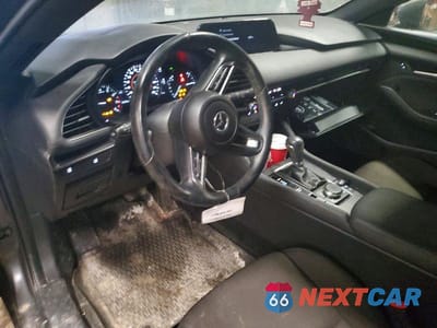 Zdjęcie 8 z 12 samochodu: 2021 MAZDA 3 PREFERRED VIN:JM1BPBLLXM1340830 - miniatura