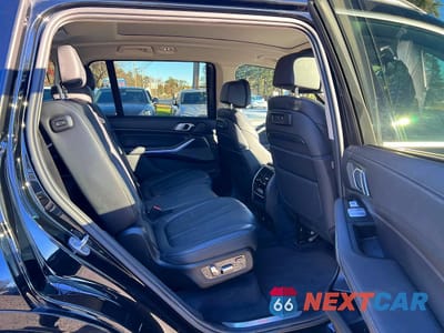 Zdjęcie 6 z 10 samochodu: 2020 BMW X7 XDRIVE40I VIN:5UXCW2C05L9B19506 - miniatura