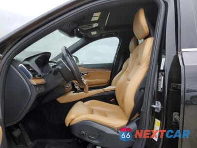 Zdjęcie 7 z 12 samochodu: 2016 VOLVO XC90 T6 VIN:YV4A22PN5G1002811 - miniatura
