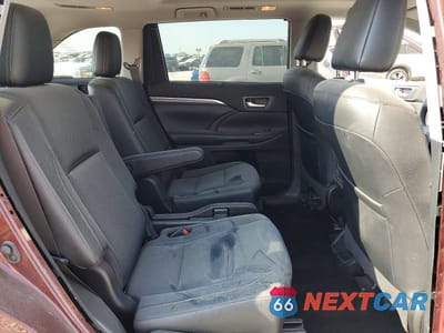 Zdjęcie 11 z 13 samochodu: 2019 TOYOTA HIGHLANDER LIMITED PLATINUM VIN:5TDDZRFH6KS966071 - miniatura