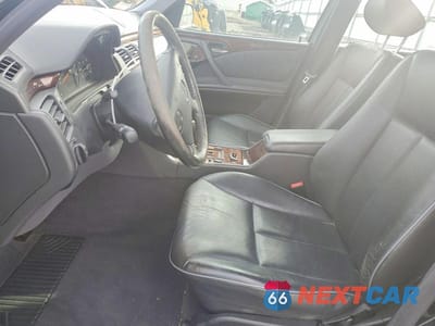 Zdjęcie 7 z 12 samochodu: 2000 MERCEDES-BENZ E 320 4MATIC VIN:WDBJF82JXYX038375 - miniatura