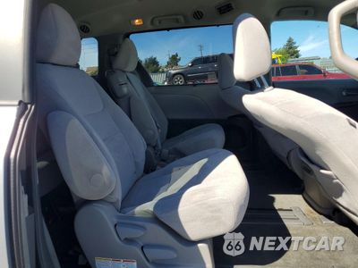 Zdjęcie 11 z 13 samochodu: 2015 TOYOTA SIENNA LE 8-PASSENGER VIN:5TDKK3DC3FS677266 - miniatura