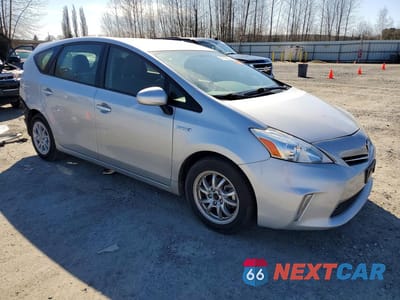 Czwarte zdjęcie samochodu z boku: 2014 TOYOTA PRIUS V THREE VIN:JTDZN3EU5EJ001619 - miniatura