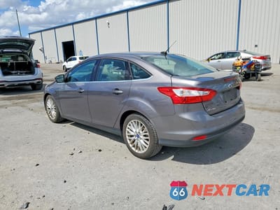 Drugie zdjęcie samochodu z przodu: 2012 FORD FOCUS SEL VIN:1FAHP3H28CL221313 - miniatura