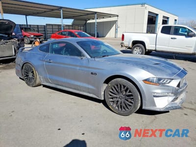 Czwarte zdjęcie samochodu z boku: 2022 FORD MUSTANG GT VIN:1FA6P8CF0N5125973 - miniatura