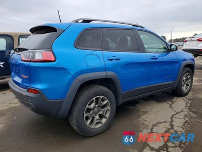 Trzecie zdjęcie samochodu z tyłu: 2020 JEEP CHEROKEE TRAILHAWK VIN:1C4PJMBX3LD529078 - miniatura