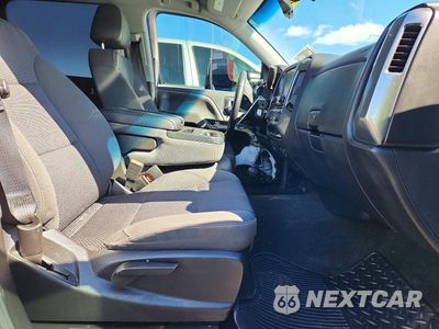 Zdjęcie 7 z 12 samochodu: 2018 CHEVROLET SILVERADO K1500 LT VIN:1GCUKREC6JF100461 - miniatura