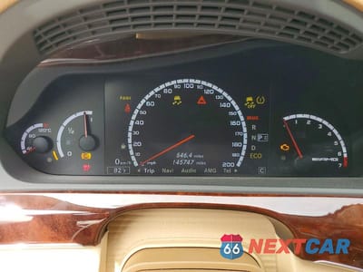 Zdjęcie 9 z 11 samochodu: 2011 MERCEDES-BENZ S 63 AMG VIN:WDDNG7EB7BA390800 - miniatura