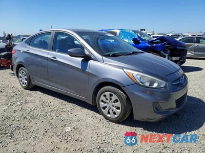Czwarte zdjęcie samochodu z boku: 2017 HYUNDAI ACCENT SE VIN:KMHCT4AE0HU183292 - miniatura