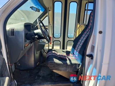 Zdjęcie 7 z 12 samochodu: 1996 FORD E-350 SHUTTLE BUS VIN:1FDKE30F3THA50442 - miniatura