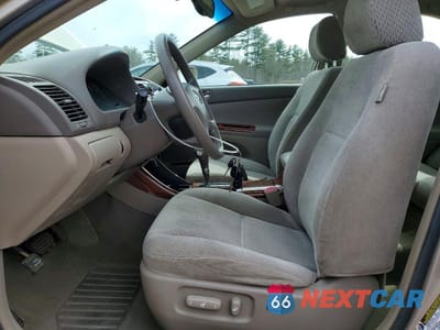 Zdjęcie 7 z 11 samochodu: 2004 TOYOTA CAMRY XLE VIN:4T1BE30K04U832347 - miniatura