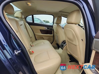 Zdjęcie 10 z 12 samochodu: 2011 JAGUAR XF VIN:SAJWA0FB3BLS09171 - miniatura