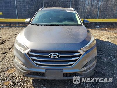 Piąte zdjęcie samochodu w środku: 2017 HYUNDAI TUCSON SE VIN:KM8J33A44HU276423 - miniatura