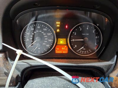 Zdjęcie 9 z 12 samochodu: 2006 BMW 325 XI VIN:WBAVD13566KT79894 - miniatura