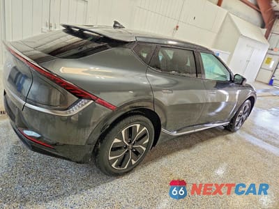 Trzecie zdjęcie samochodu z tyłu: 2024 KIA EV6 WIND VIN:KNDC34LA3R5198752 - miniatura