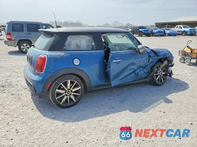 Trzecie zdjęcie samochodu z tyłu: 2024 MINI COOPER S VIN:WMW53DH04R2U92863 - miniatura
