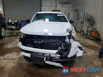 Piąte zdjęcie samochodu w środku: 2025 JEEP COMPASS SPORT VIN:3C4NJDAN0ST501710 - miniatura