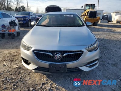 Piąte zdjęcie samochodu w środku: 2018 BUICK REGAL PREFERRED VIN:W04GL6SX4J1114740 - miniatura