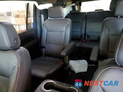 Zdjęcie 10 z 14 samochodu: 2023 CHEVROLET SUBURBAN K1500 HIGH COUNTRY VIN:1GNSKGKL9PR546960 - miniatura