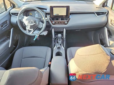 Zdjęcie 8 z 13 samochodu: 2025 TOYOTA COROLLA CROSS LE VIN:7MUBAABG3SV140474 - miniatura