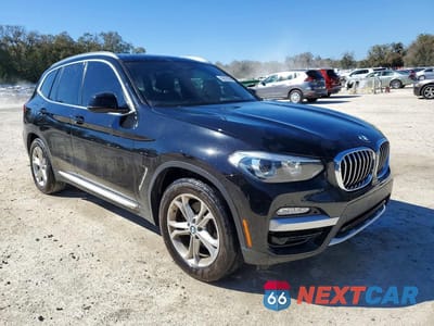 Czwarte zdjęcie samochodu z boku: 2019 BMW X3 SDRIVE30I VIN:5UXTR7C58KLF36538 - miniatura
