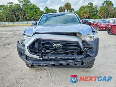 Piąte zdjęcie samochodu w środku: 2019 TOYOTA TACOMA SR VIN:5TFRX5GN9KX150149 - miniatura