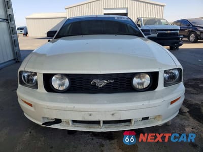 Piąte zdjęcie samochodu w środku: 2008 FORD MUSTANG GT VIN:1ZVHT82H585169843 - miniatura