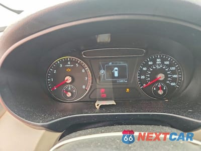 Zdjęcie 9 z 14 samochodu: 2016 KIA SORENTO LX VIN:5XYPG4A36GG059469 - miniatura