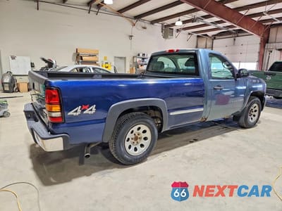 Trzecie zdjęcie samochodu z tyłu: 2007 CHEVROLET SILVERADO K1500 VIN:1GCEK14C27Z555015 - miniatura