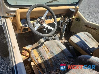 Zdjęcie 8 z 13 samochodu: 1995 JEEP WRANGLER / YJ S VIN:1J4FY19P7SP202508 - miniatura