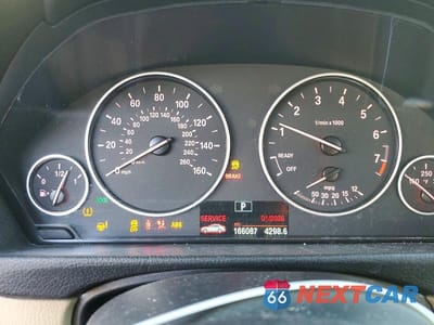 Zdjęcie 9 z 11 samochodu: 2014 BMW 328 XI VIN:WBA3B3C51EJ978618 - miniatura