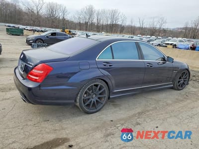 Trzecie zdjęcie samochodu z tyłu: 2011 MERCEDES-BENZ S 63 AMG VIN:WDDNG7EB7BA390800 - miniatura