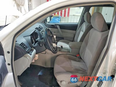 Zdjęcie 7 z 13 samochodu: 2013 TOYOTA HIGHLANDER BASE VIN:5TDBK3EH1DS231365 - miniatura