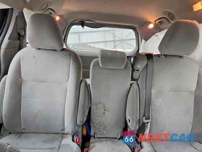 Zdjęcie 10 z 12 samochodu: 2017 TOYOTA SIENNA LE VIN:5TDKZ3DC2HS833862 - miniatura